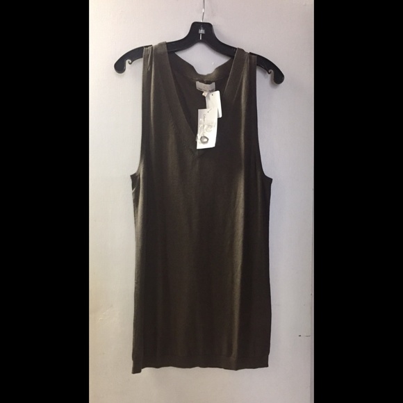 🌟 Full Figure Knit Shell Tank Top - Picture 2 of 5